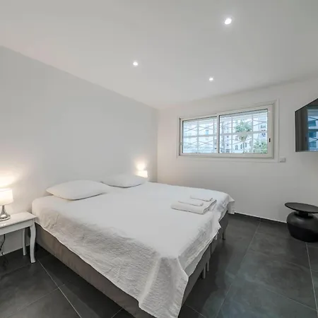 Wonderful One Bedroom Heart Of Cannes, 2min Walk To Carlton Hotel!
