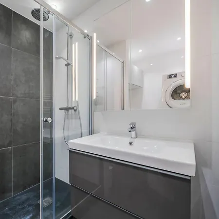 Wonderful One Bedroom Heart Of Cannes, 2min Walk To Carlton Hotel! Apartment *